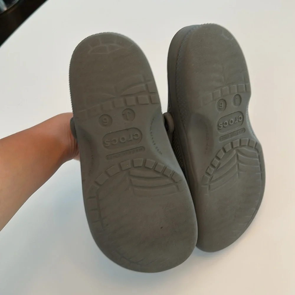 CROCS Kids grey crocs